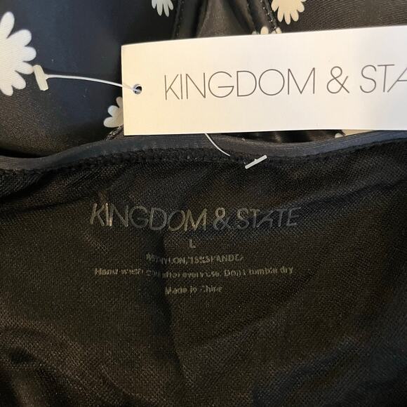 Structured Bikini Bombshell Top with Daisy Print in Black and White Size Large - Picture 5 of 5